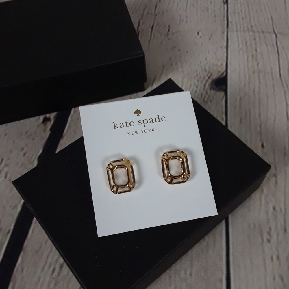 Kate spade / freeze earrings.